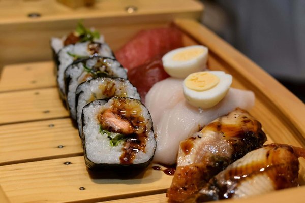 Mastering the Art of Entertaining: Innovative Tips for Blending Indoor and Outdoor Kitchen Elements